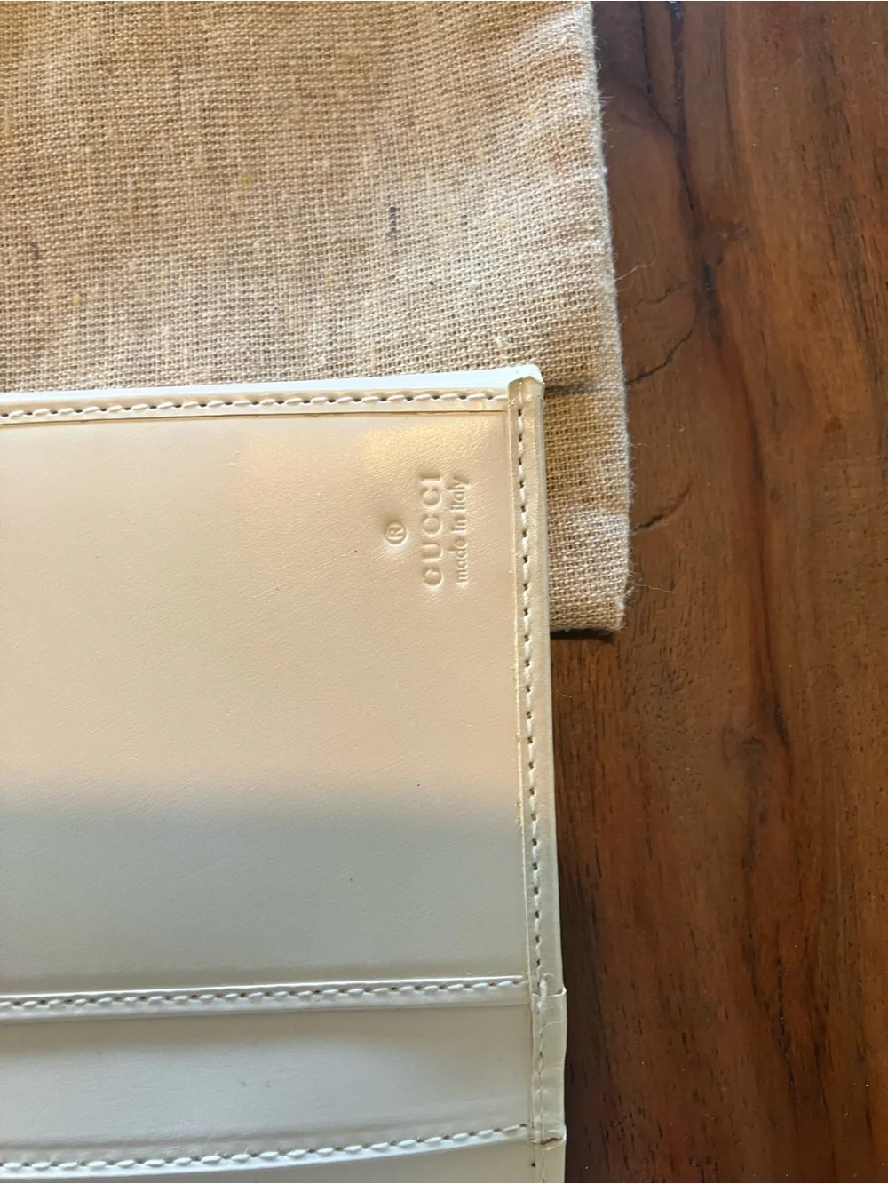 Gucci white  Leather Continental Wallet with Silver Hardware - Picture 2 of 12